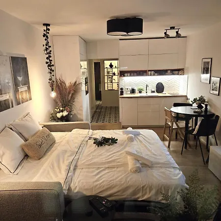 Апартаменты Design In Old Town-free Parking-balcony Братислава