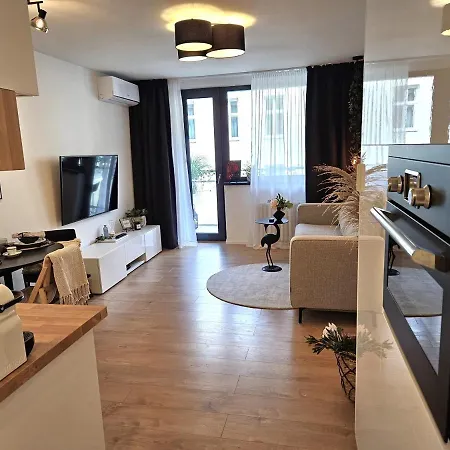 Апартаменты Design In Old Town-free Parking-balcony
